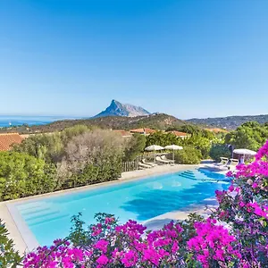 Apartahotel Lu Nibareddu, San Teodoro (Sardinia)