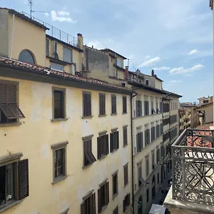 https://live-florence-guest-house.it-tuscanyhotel.com
